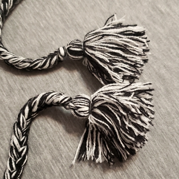 Zebra Beanie Earflap Trapper Cap Hat w/ Strings - Picture 4 of 9